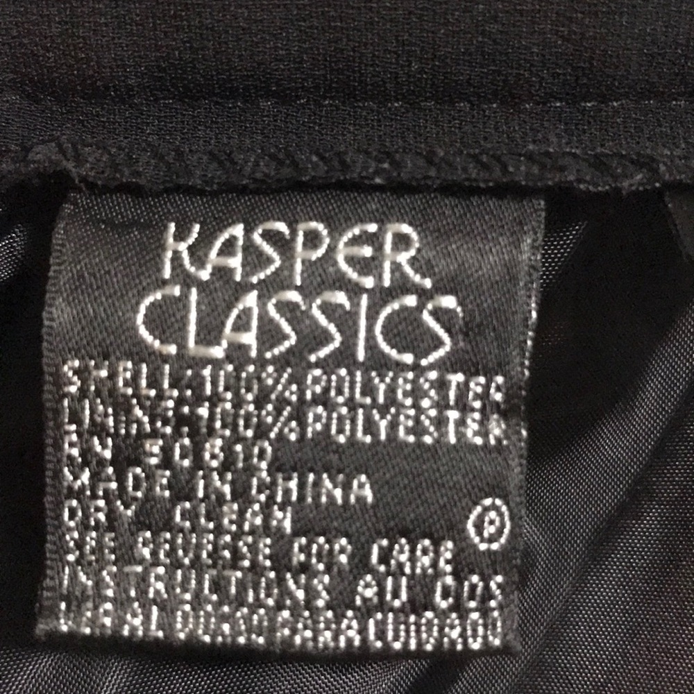 KASPER Suit - Picture 6 of 7